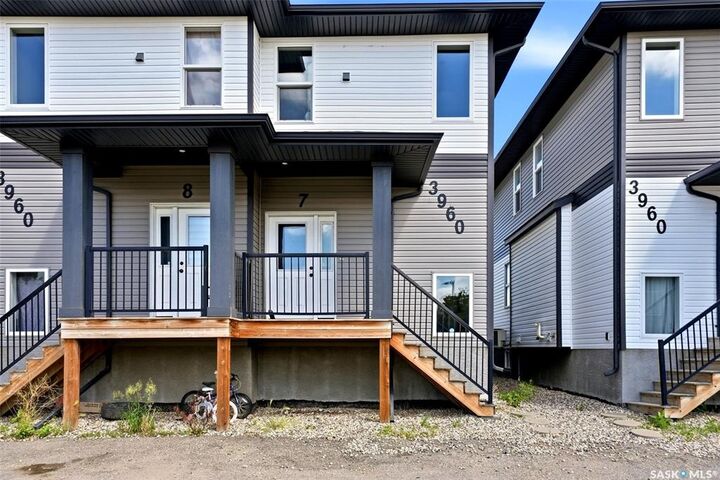 Property Photo:  3960 7th Avenue E 7  SK S4N 7L9 