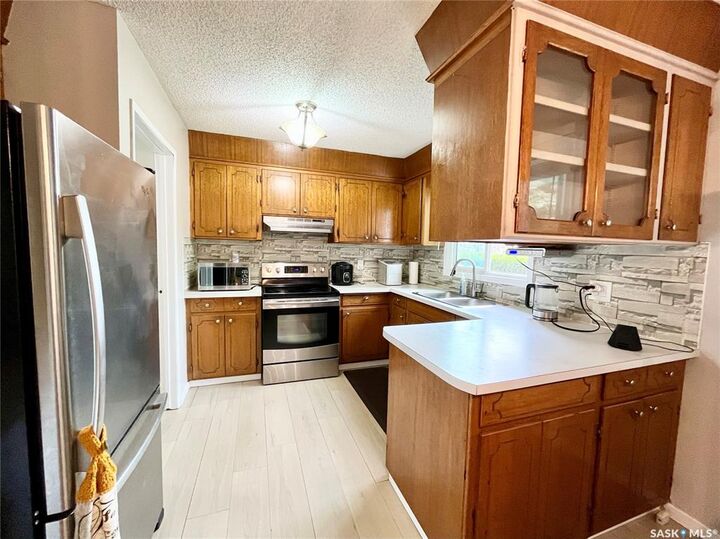 Property Photo: 10 Mackie Crescent SK S7L 3V3