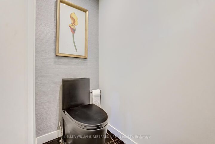 Property Photo: 7 Cossar Drive ON L4G 3N6