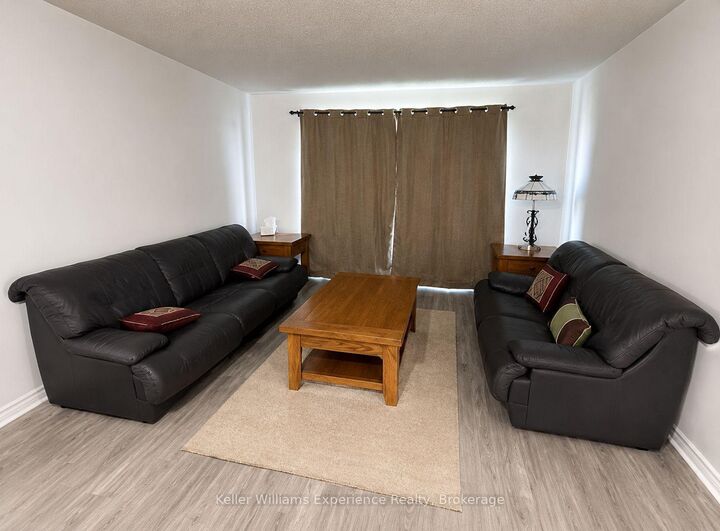 Property Photo: 16 Nicole Marie Avenue B ON L4M 6Y8