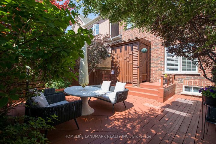 Property Photo: 3432 Eglinton Avenue W ON L5M 7P2