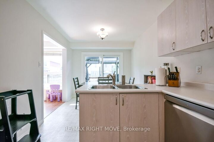 Property Photo: 142 Julia Crescent ON L3V 7X4