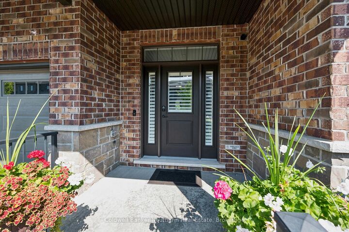 Property Photo:  254 Gosling Gardens 21  ON N1L 0M4 