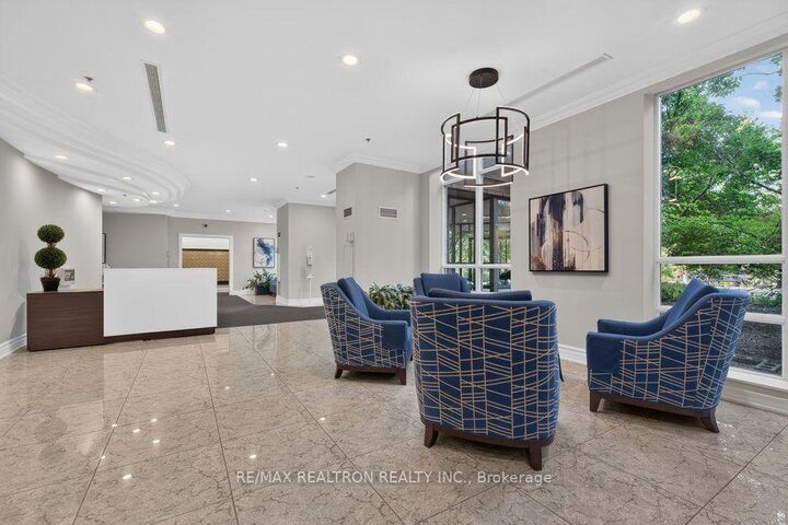 Property Photo:  3 Ellesmere Street 326  ON L4B 4N2 
