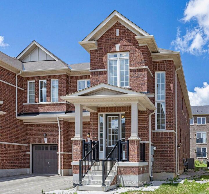 Property Photo: 36 Guildhouse Drive ON L7A 4W5