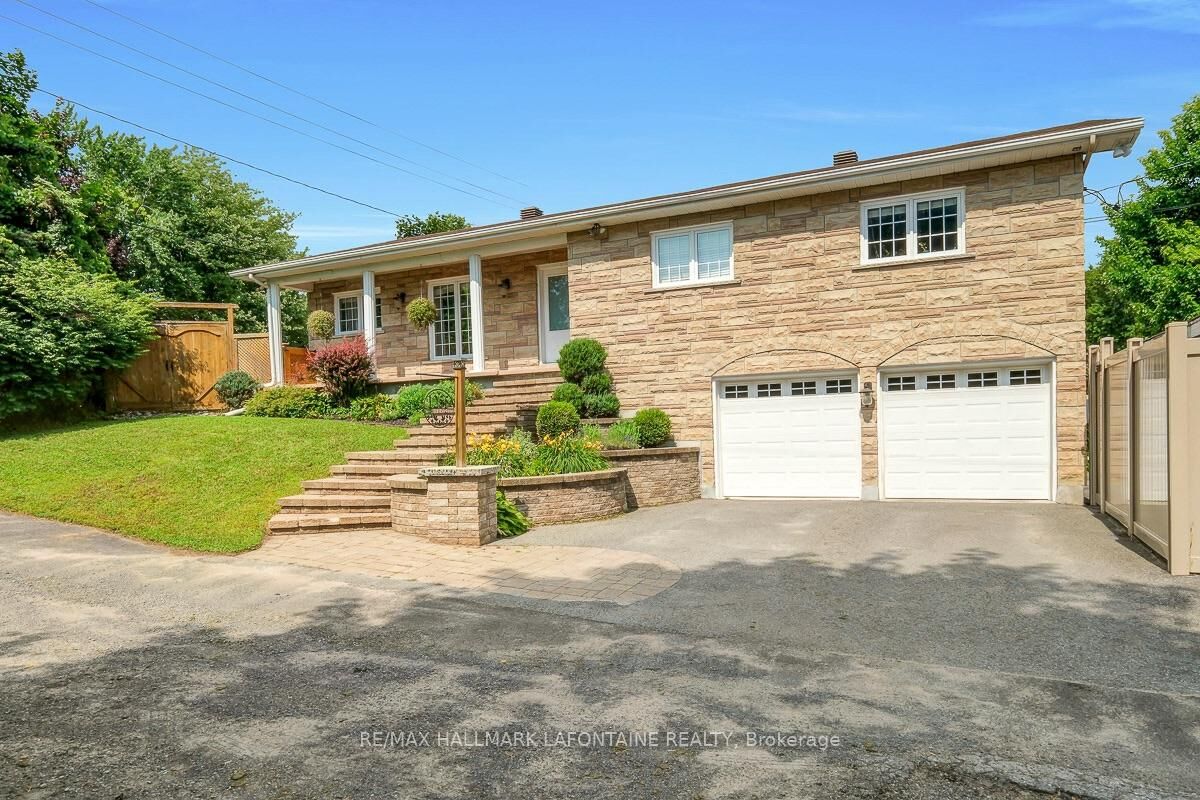 Property Photo:  1255 Laurier Street  ON K4K 1C4 