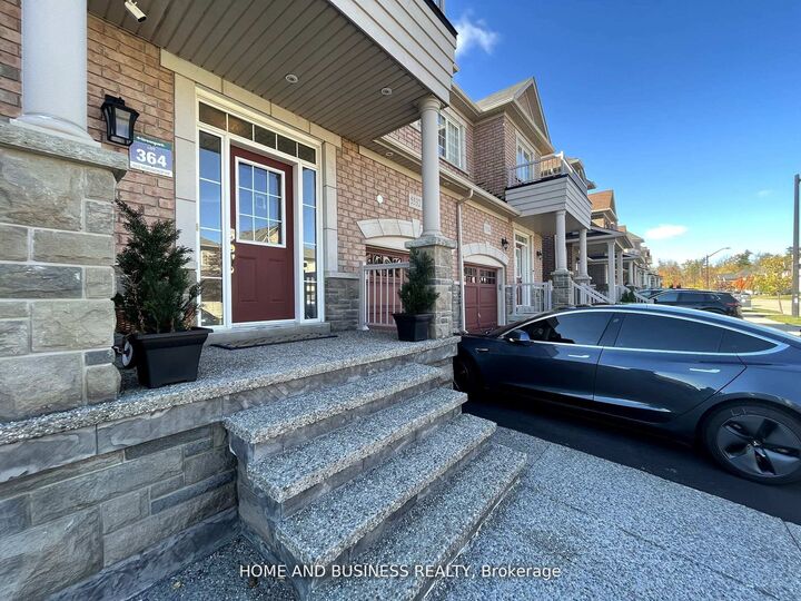 Property Photo:  5532 Meadowcrest Avenue  ON L5M 0N1 