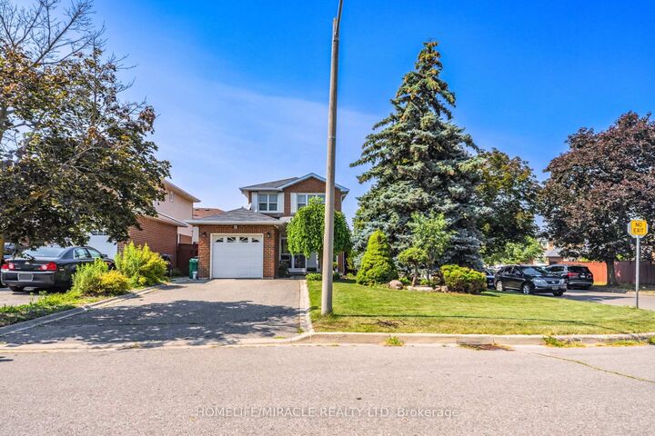 Property Photo:  64 Aurora Place  ON L6Z 2A8 