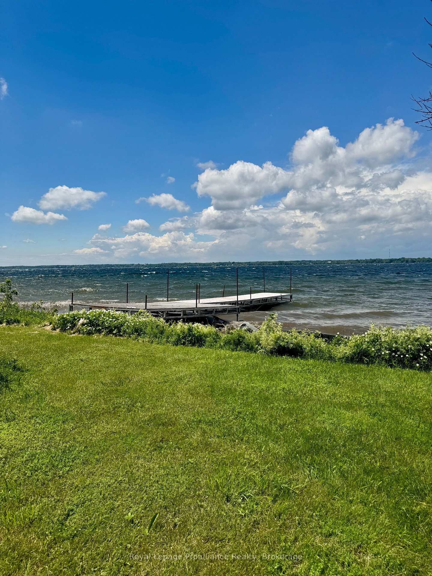 Property Photo: 33 Prinyers Cove Crescent ON K0K 2T0
