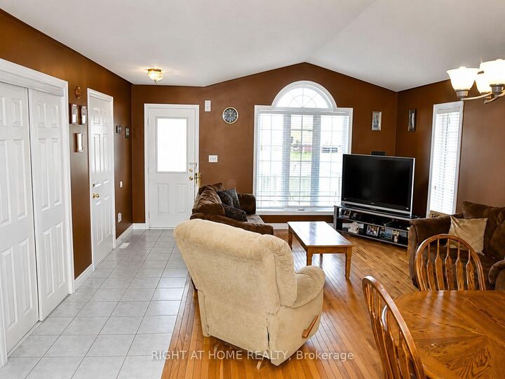 Property Photo: 62 Highland Road W Upper ON L8J 0M7