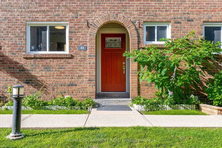 Photo de la propriété:  125 Livingston Avenue 41  ON L3M 4S5 