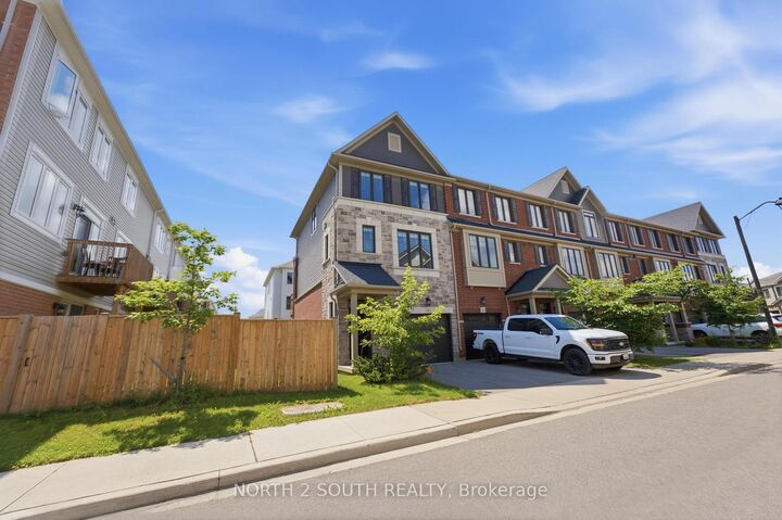 Photo de la propriété:  14 Snowberry Lane  ON L8K 0A4 