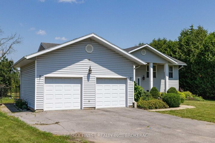 Property Photo:  214 Main Street  ON K0H 2H0 