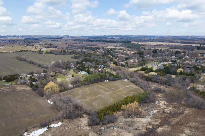 83 Columbus Road W — photo 1