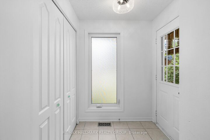 Property Photo:  652 Thicket Way  ON K4A 3A7 