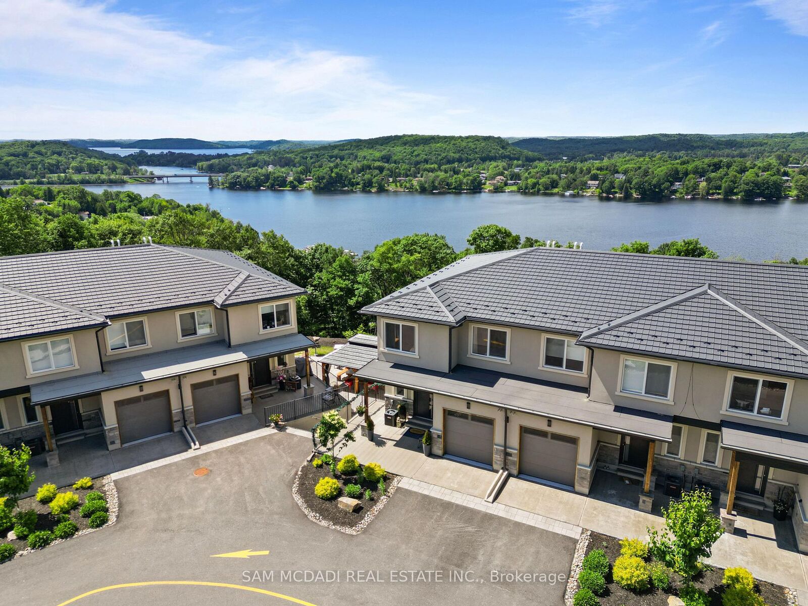 Property Photo: 21 Horizon Lane 2 ON P1H 1V5