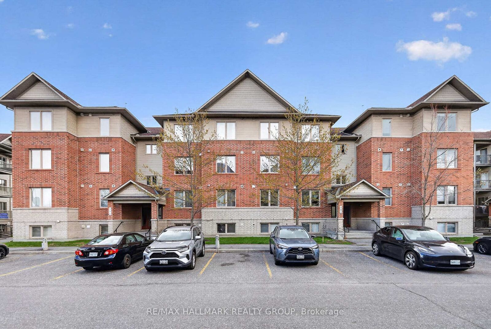 Property Photo: 585 Stonefield Private 3 ON K2G 4R5