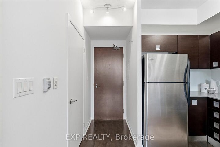 Property Photo: 3391 Bloor Street W 221 ON M8X 1G3