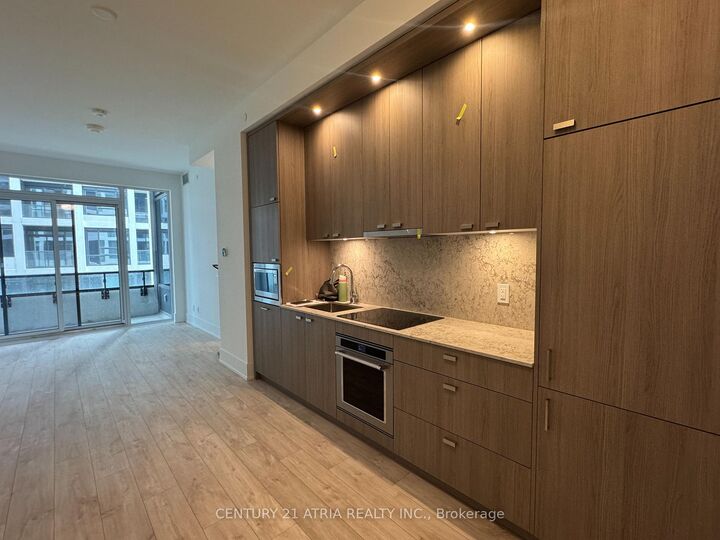 Property Photo: 115 Denison Avenue 402 ON M5T 2N1
