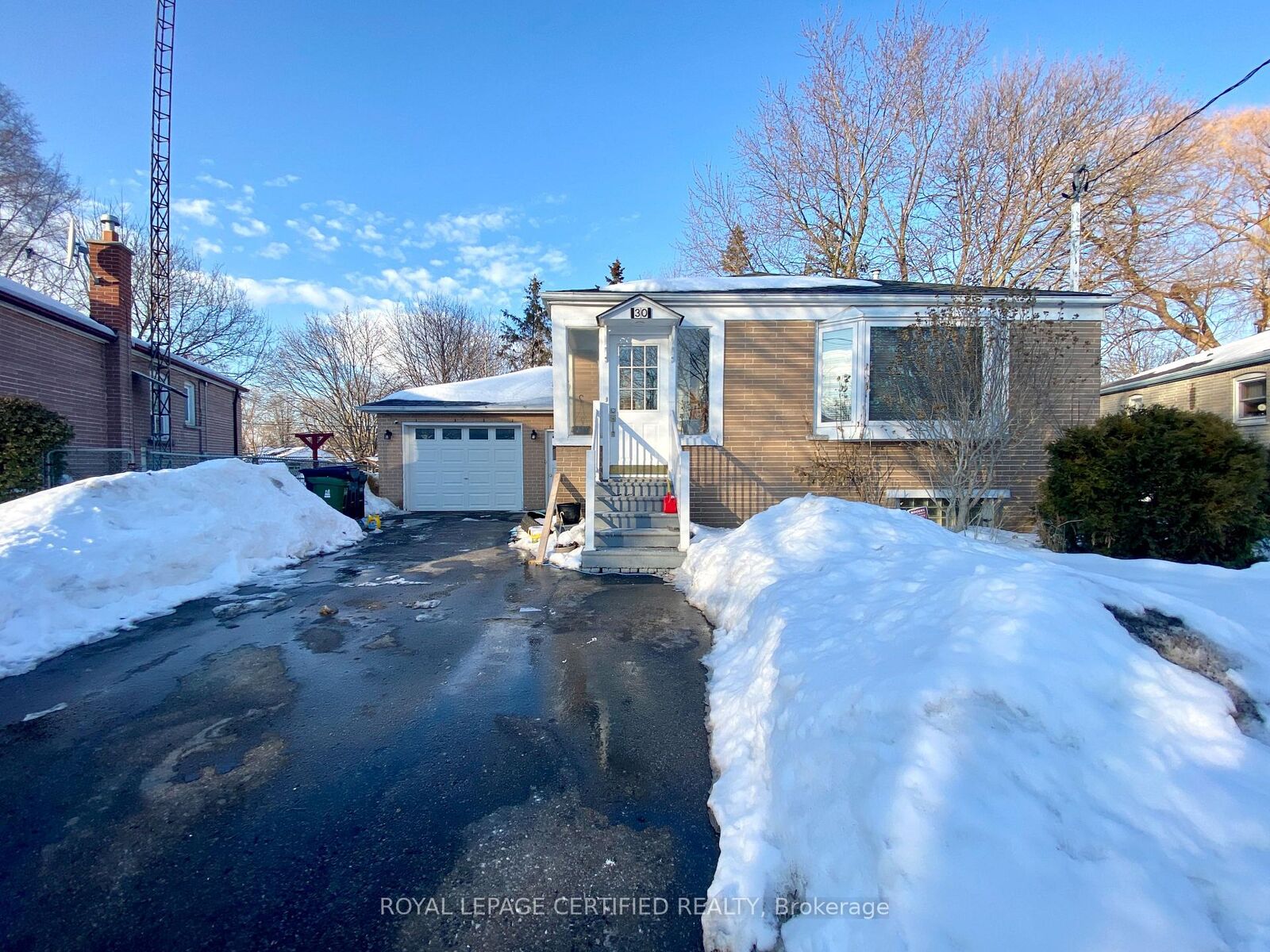 Property Photo: 30 Blakemanor Boulevard Bsmt ON M1J 2W4