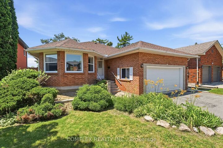 Property Photo: 3157 Westridge Boulevard ON K9K 1Z3
