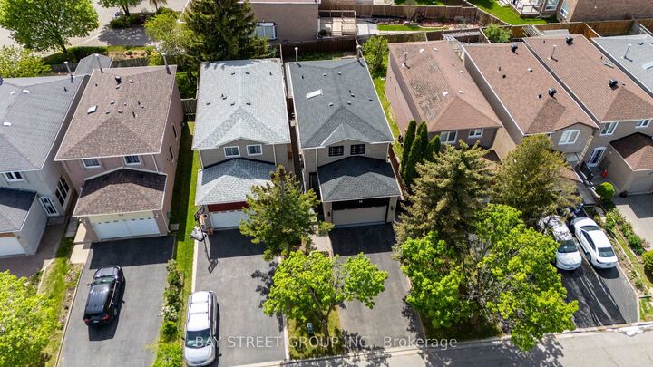 Property Photo:  16 Chase Court  ON L3S 1V4 