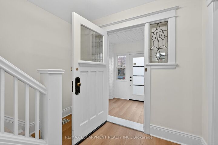 Property Photo: 101 Houghton Avenue S ON L8K 2M9