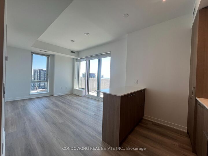 Property Photo: 10 Oak Street 2203 ON M5A 0Z1
