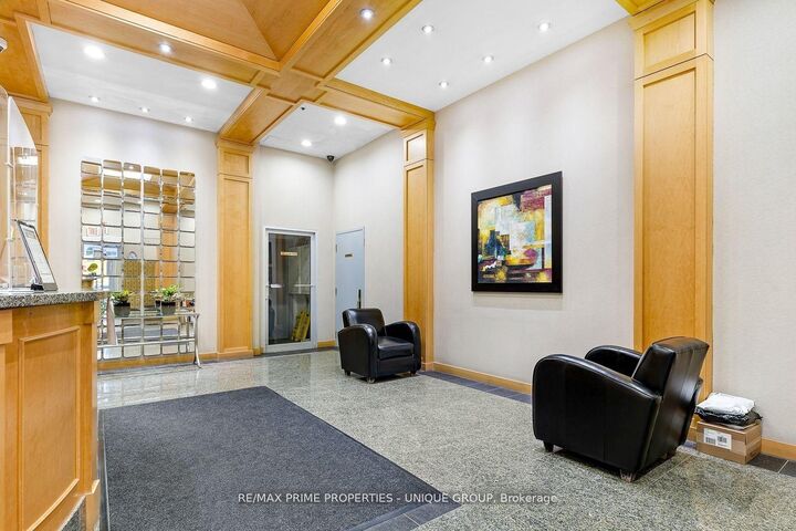Property Photo:  43 Eglinton Avenue E 1506  ON M4P 1A5 