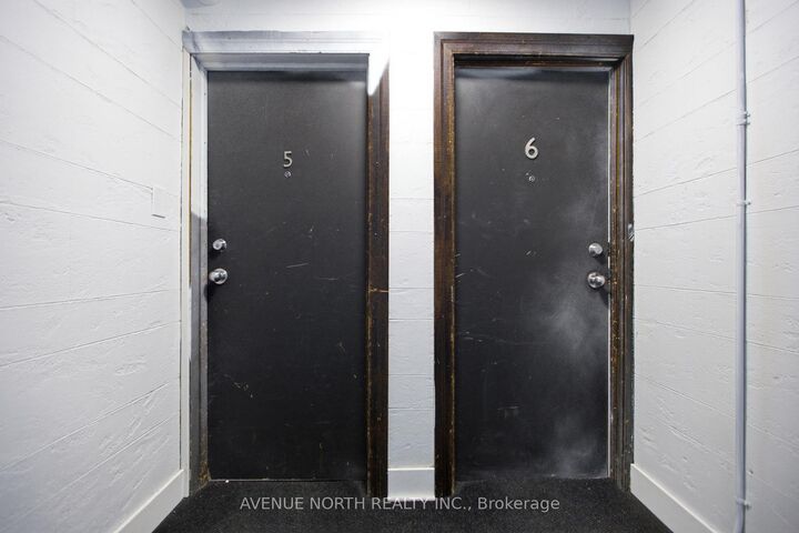 Property Photo:  180 Clarence Street 5  ON K1N 5P8 