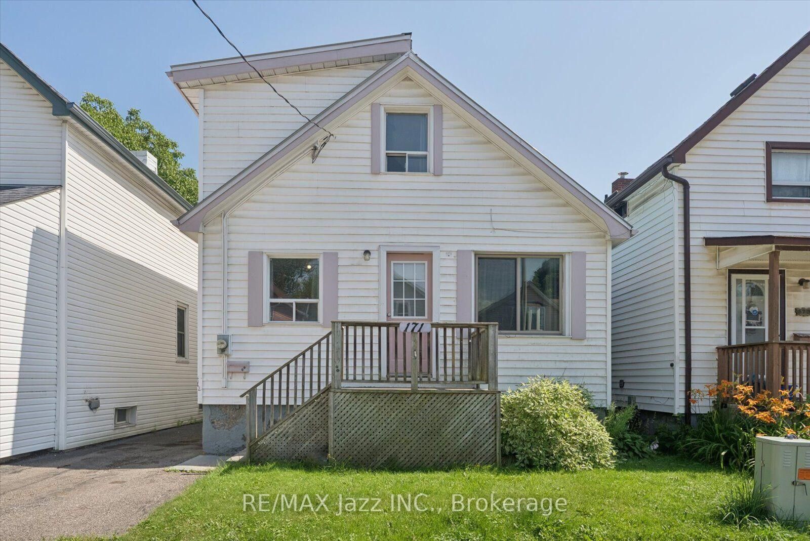 Property Photo:  171 Elliott Avenue  ON L1J 2A9 