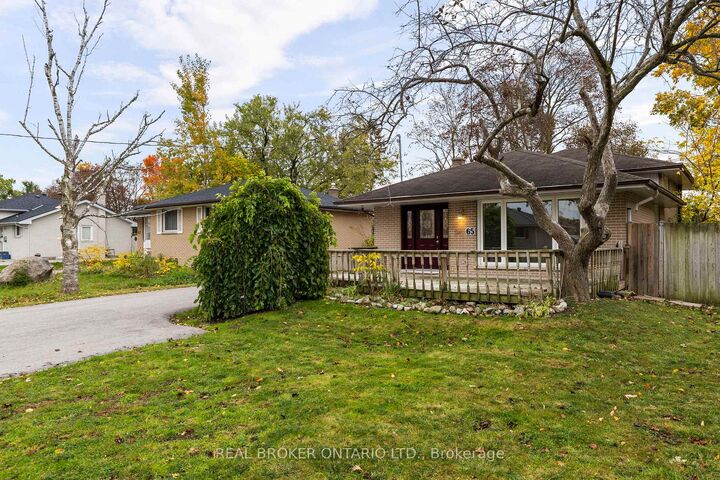 Photo de la propriété:  65 Ottaway Avenue  ON L4M 2X1 