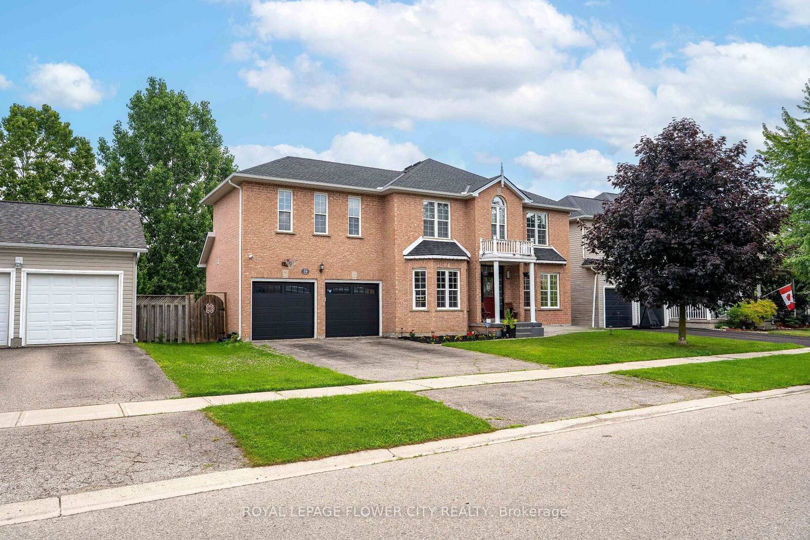 Property Photo: 10 Owen Street ON N5C 4G7