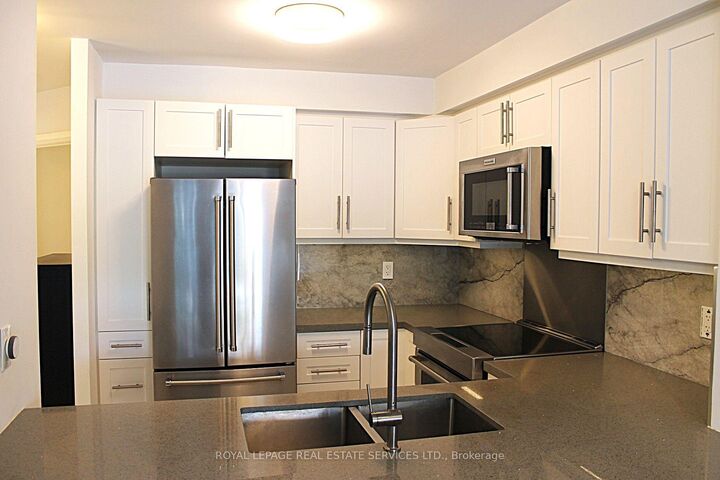 Property Photo: 2269 Lake Shore Boulevard W 307 ON M8V 3X6