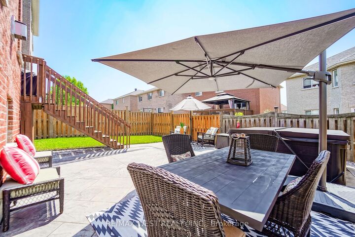 Property Photo: 41 Knapton Drive ON L3X 3A9