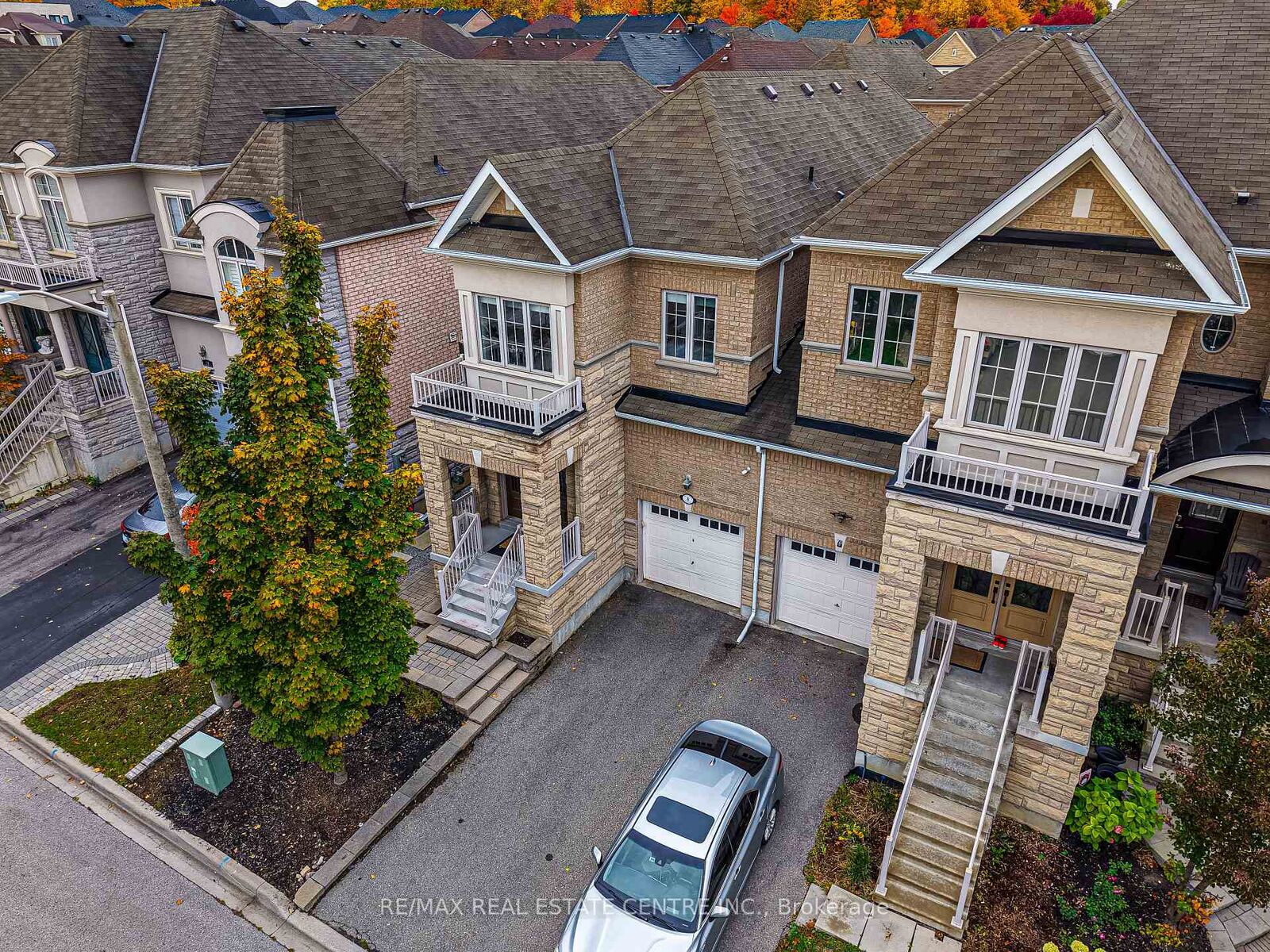Property Photo:  8 Bristlewood Crescent  ON L4J 0H4 