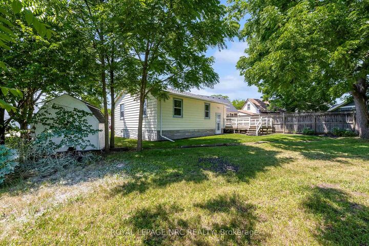 Property Photo: 6069 Collins Drive ON L2G 2S3