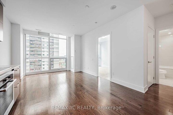 Property Photo:  170 Avenue Road 1104  ON M5R 0A4 