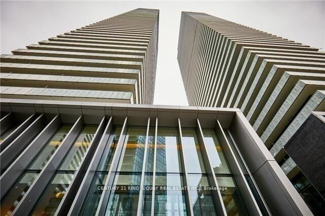 Property Photo:  42 Charles Street E 4601  ON M4Y 0B7 
