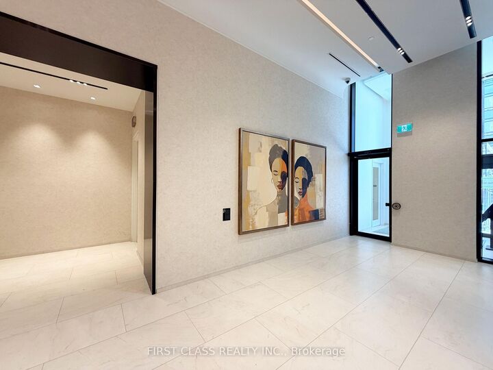 Property Photo:  10 Oak Street 425  ON M5A 0Z1 