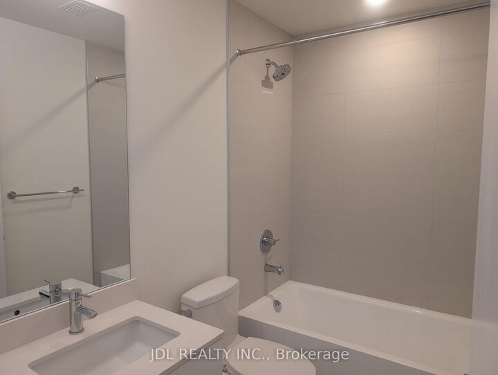 Photo de la propriété:  89 Church Street 3809  ON M5C 0B7 