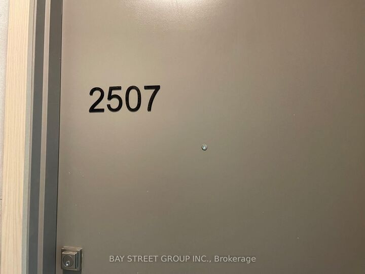 Property Photo:  188 Fairview Mall Drive 2507  ON M2J 0H7 