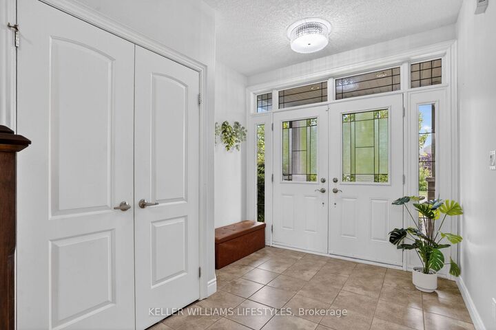Property Photo: 2200 Dogwood Crescent ON N6K 5C6
