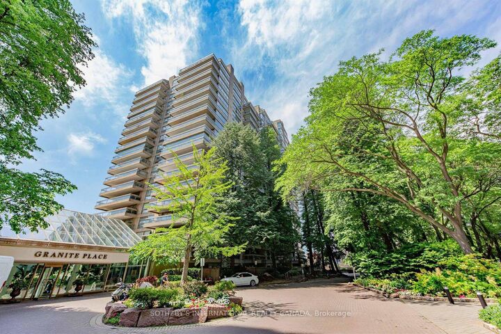 63 St Clair Avenue W 1801 — photo 1