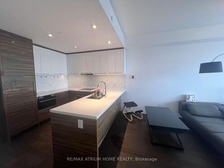 Property Photo: 488 University Avenue 3606 ON M5G 1V2