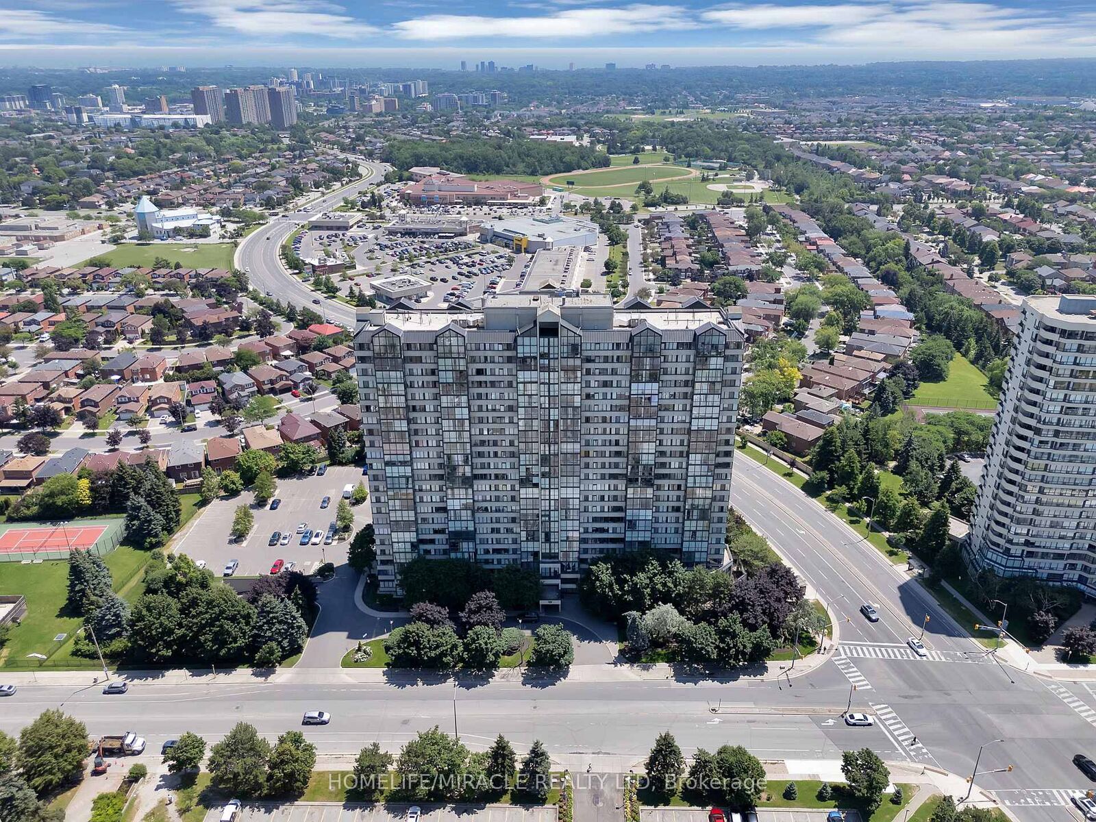 Property Photo:  350 Webb Drive 112  ON L5B 3W4 