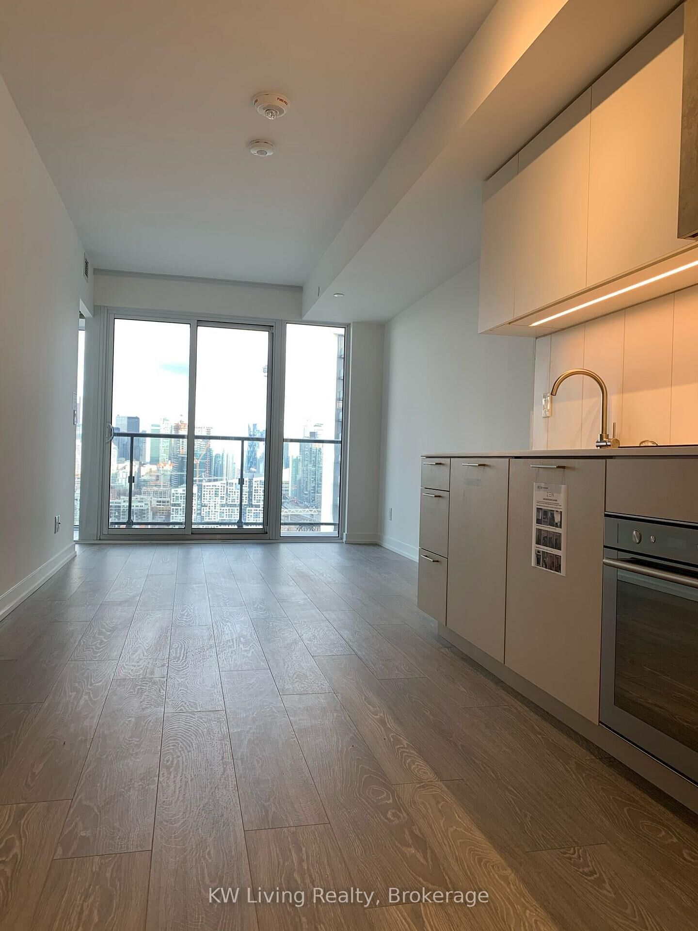 Property Photo: 19 Western Battery Road 3120 ON M6K 0E3