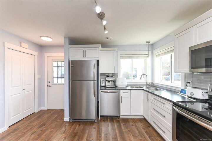 Property Photo: 829 Tracker Pl BC V9M 4E8