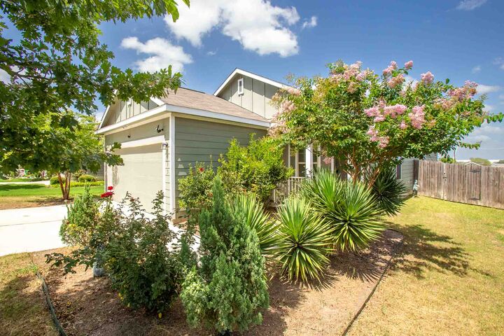 Property Photo:  393 Moon Stone Trail  TX 78610 