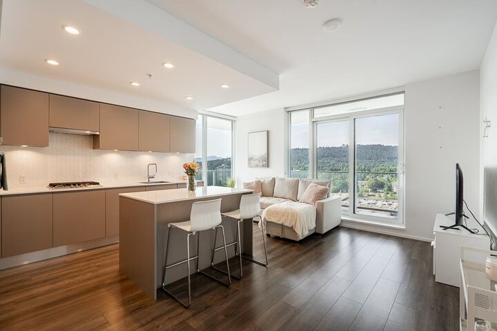 Property Photo: 3833 Evergreen Place 1510 BC V3J 0M2